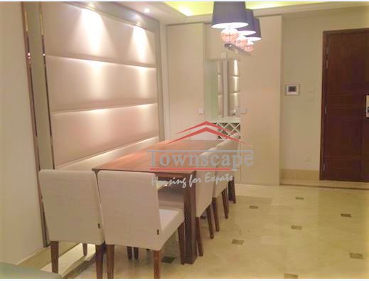  Elegant, Ample 3BR Apartment beside Suzhou Creek