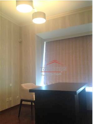  Elegant, Ample 3BR Apartment beside Suzhou Creek