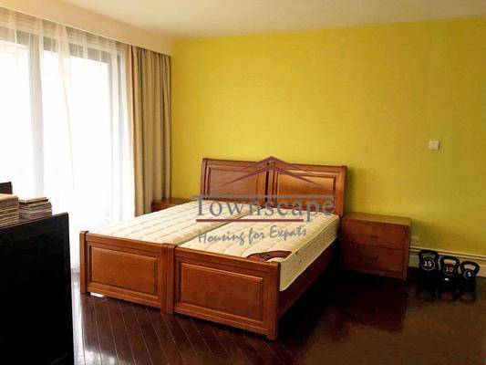  Spacious 3BR Apartment near West Nanjing Road