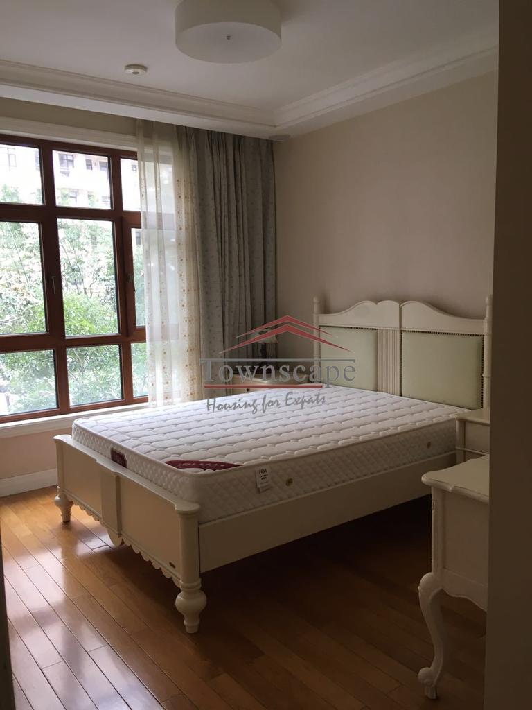  Very spacious 3BR Family Apartment in Gubei