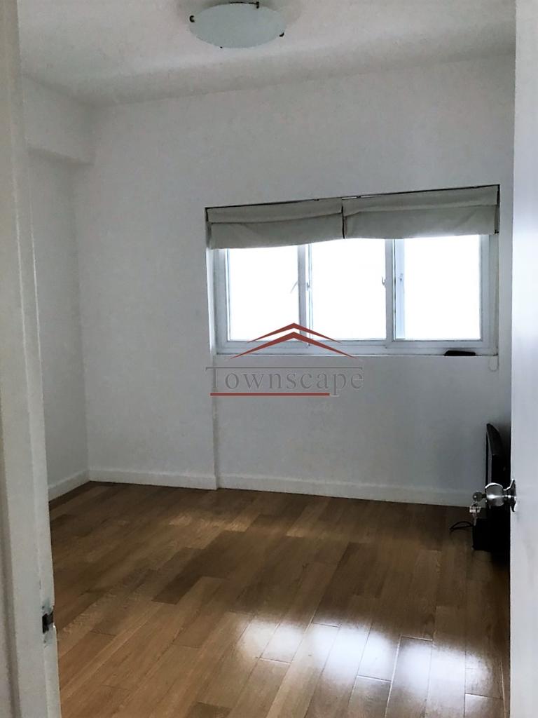  Unfurnished Modern Apartment for Rent in Anfu Road