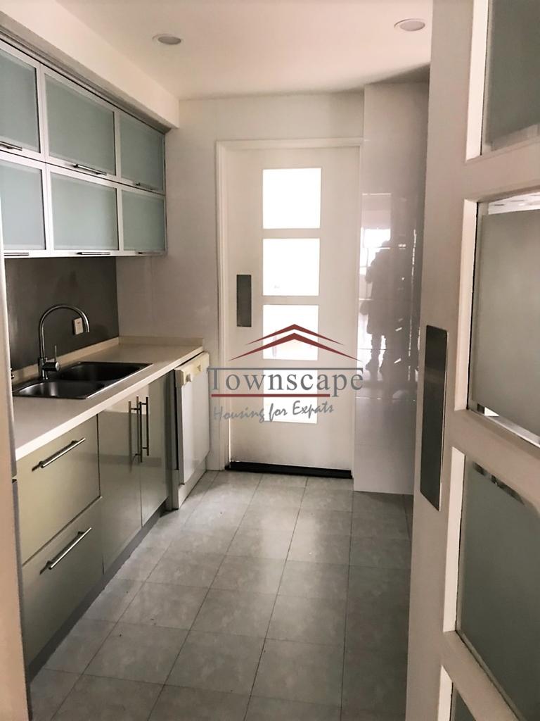  Unfurnished Modern Apartment for Rent in Anfu Road