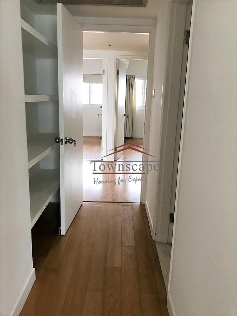  Unfurnished Modern Apartment for Rent in Anfu Road