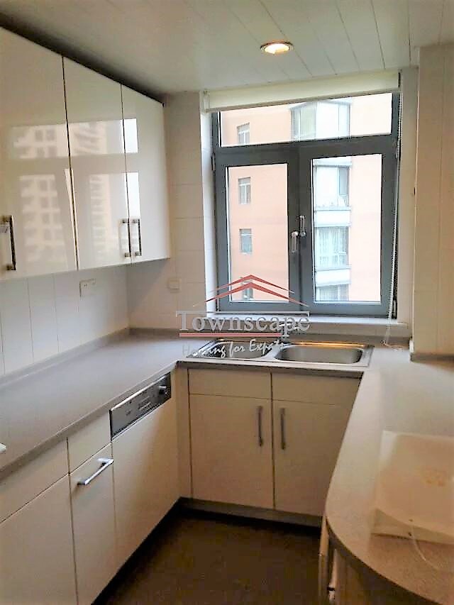  Spacious 3BR Apartment at Gubei Gold Street