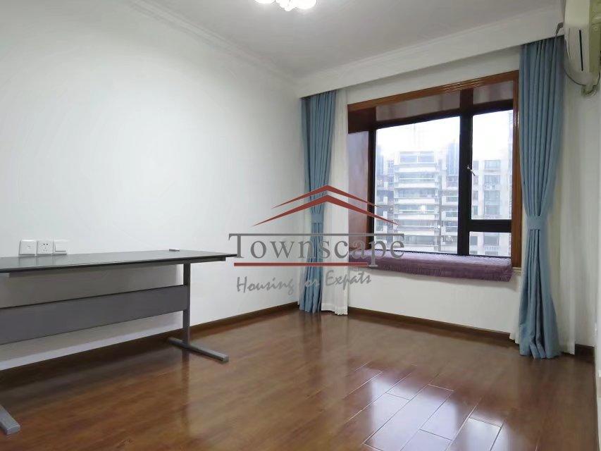  Ample 3BR Apartment near Xintiandi