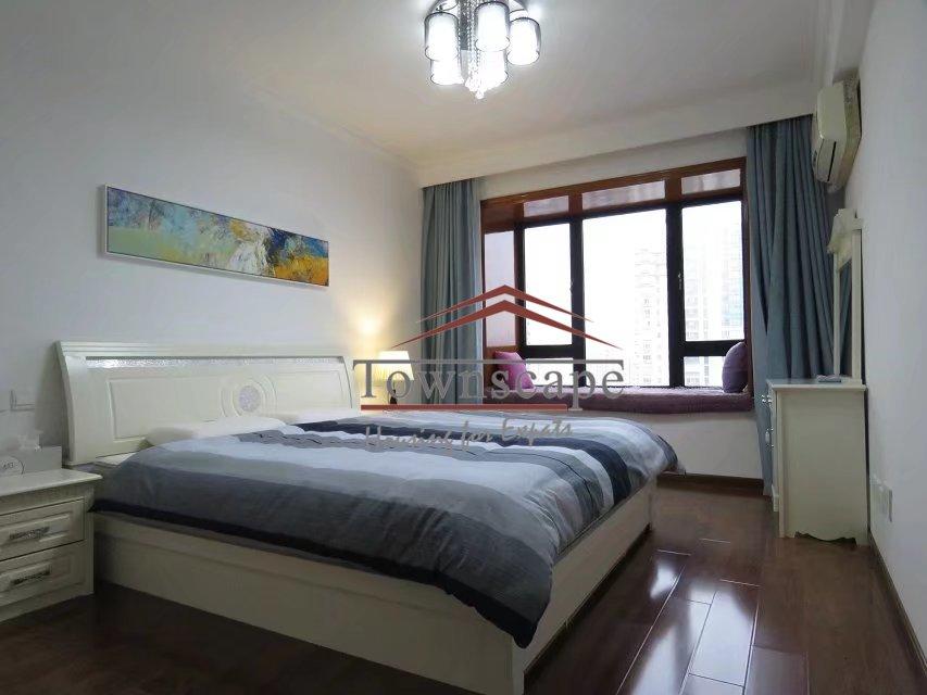  Ample 3BR Apartment near Xintiandi