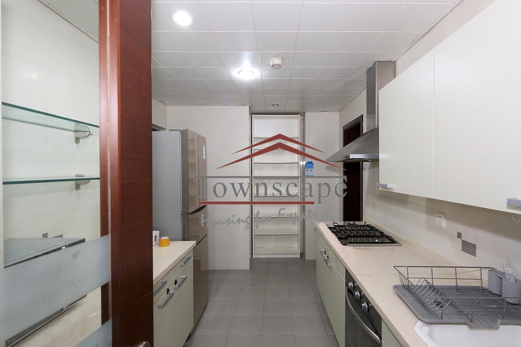  Spacious 3BR Apartment for rent near Xintiandi