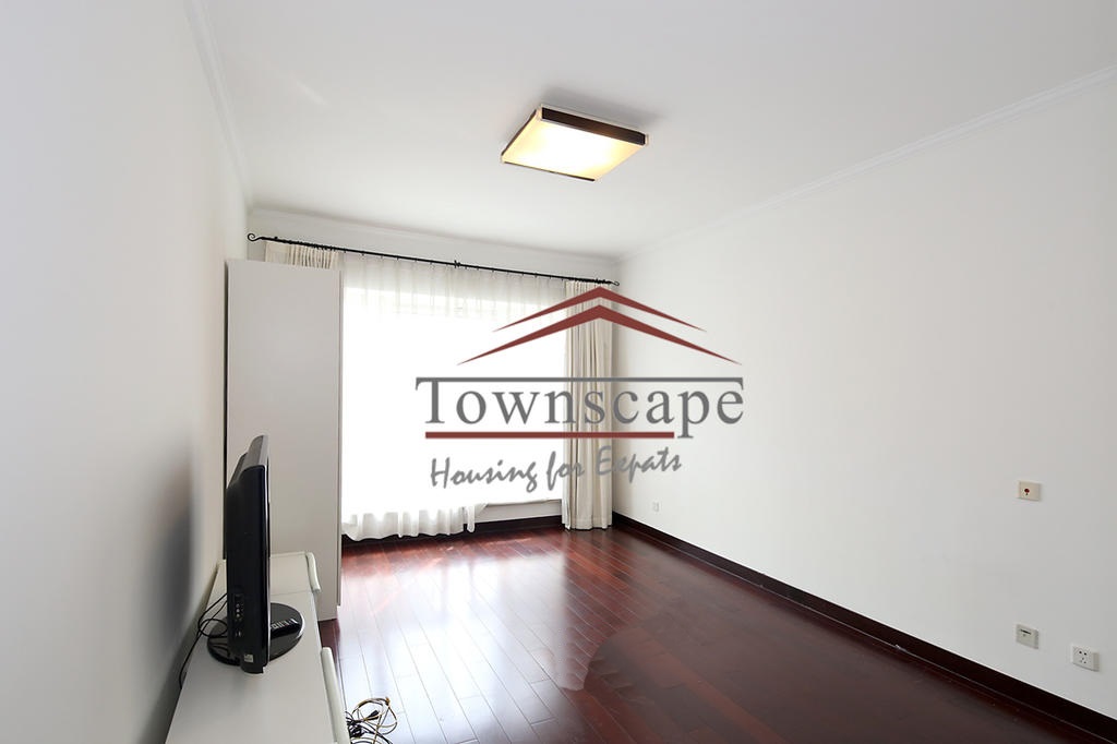  Spacious 3BR Apartment for rent near Xintiandi