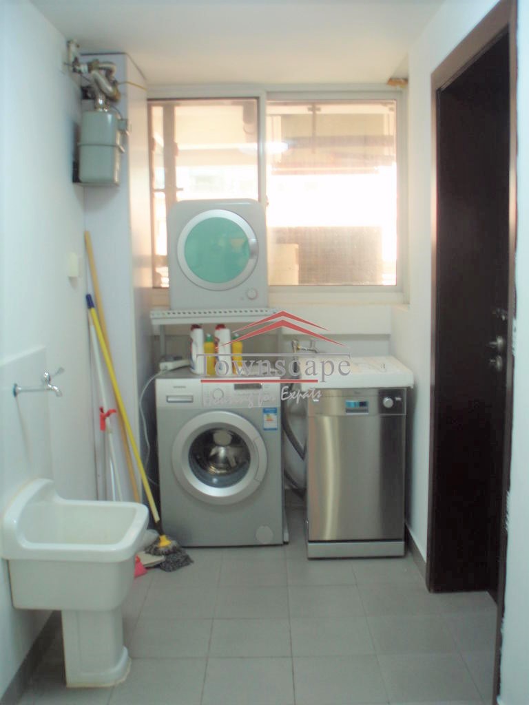  Spacious 3BR Apartment for rent near Xintiandi