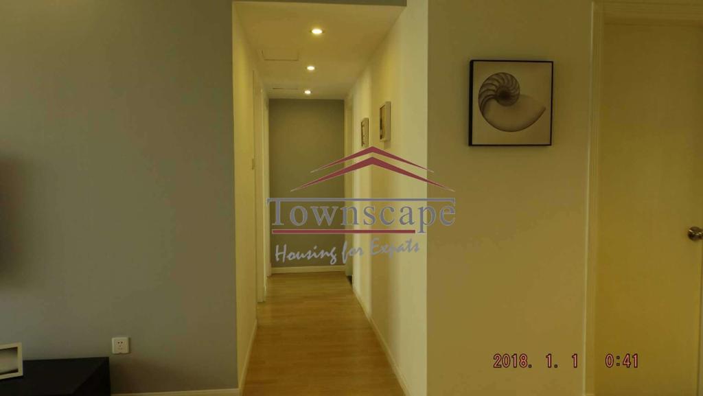  Clean, Modern 2BR in Top Compound near Shanghai Library