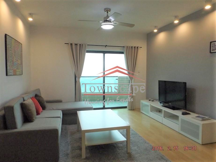  Clean, Modern 2BR in Top Compound near Shanghai Library