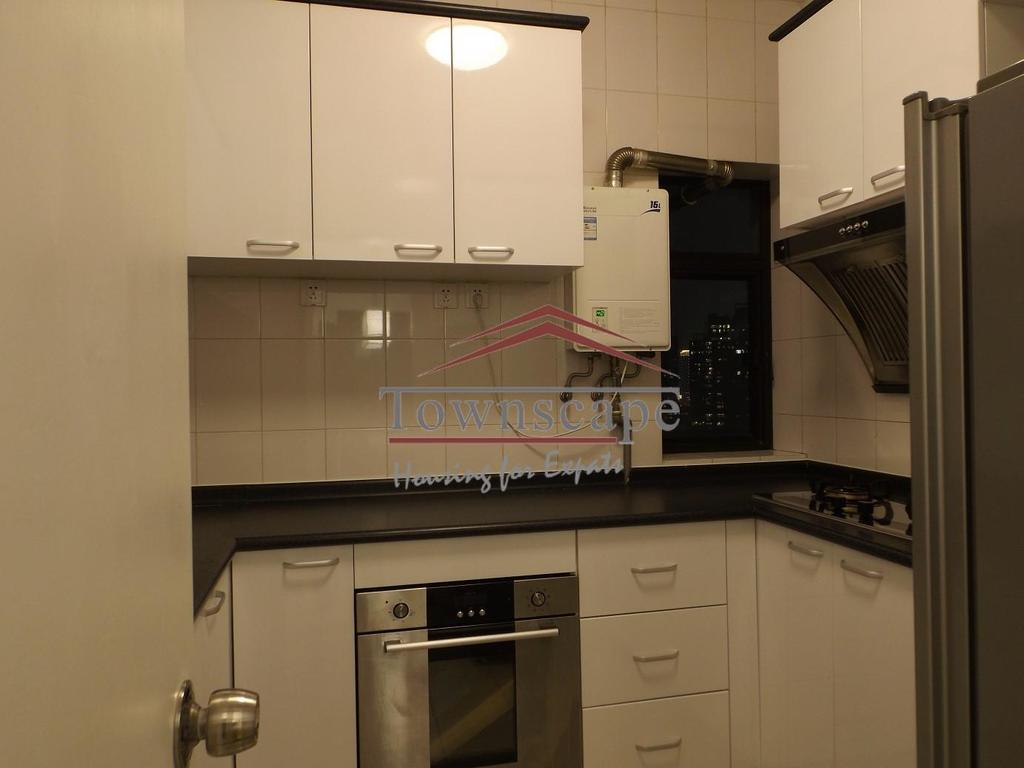  Clean, Modern 2BR in Top Compound near Shanghai Library