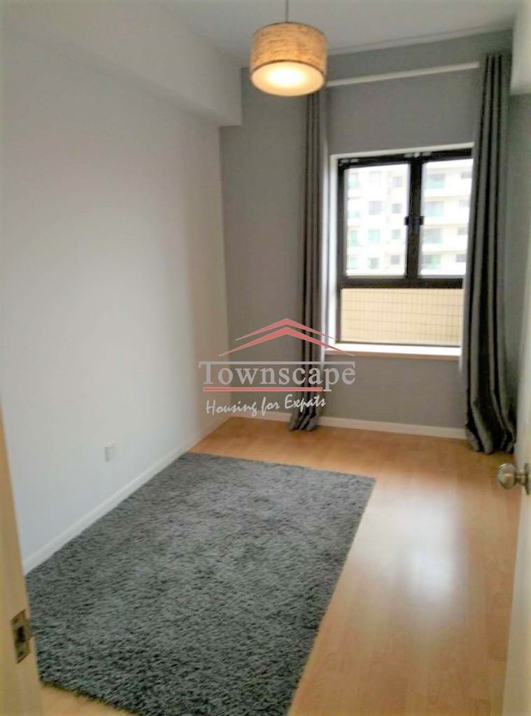  Clean, Modern 2BR in Top Compound near Shanghai Library