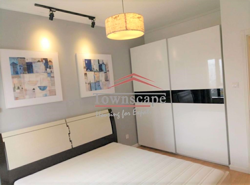  Clean, Modern 2BR in Top Compound near Shanghai Library