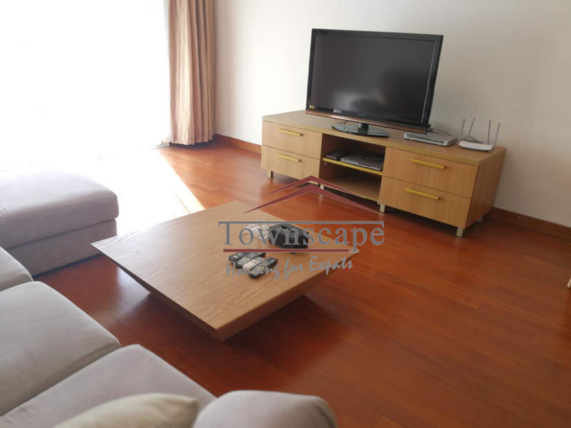  Modern 4BR Apartment in Tianshan/Suzhou Creek area