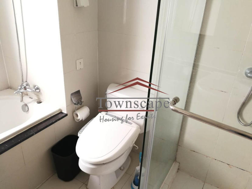  Modern 4BR Apartment in Tianshan/Suzhou Creek area