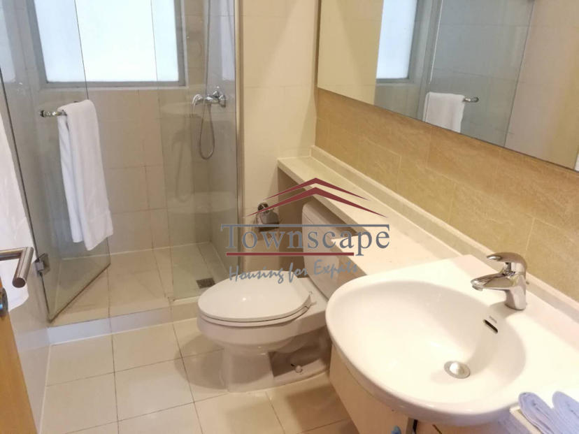  High-Floor 4BR Apartment in Tianshan near Hongqiao