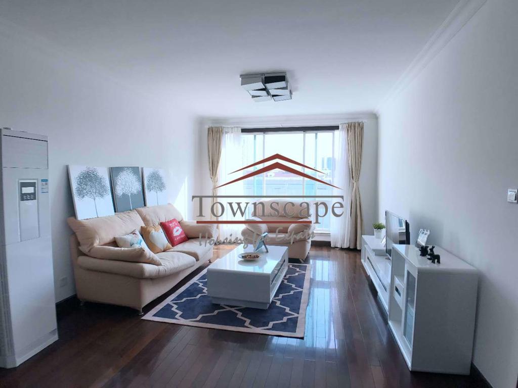  Spacious 2BR Apartment for rent in Xujiahui