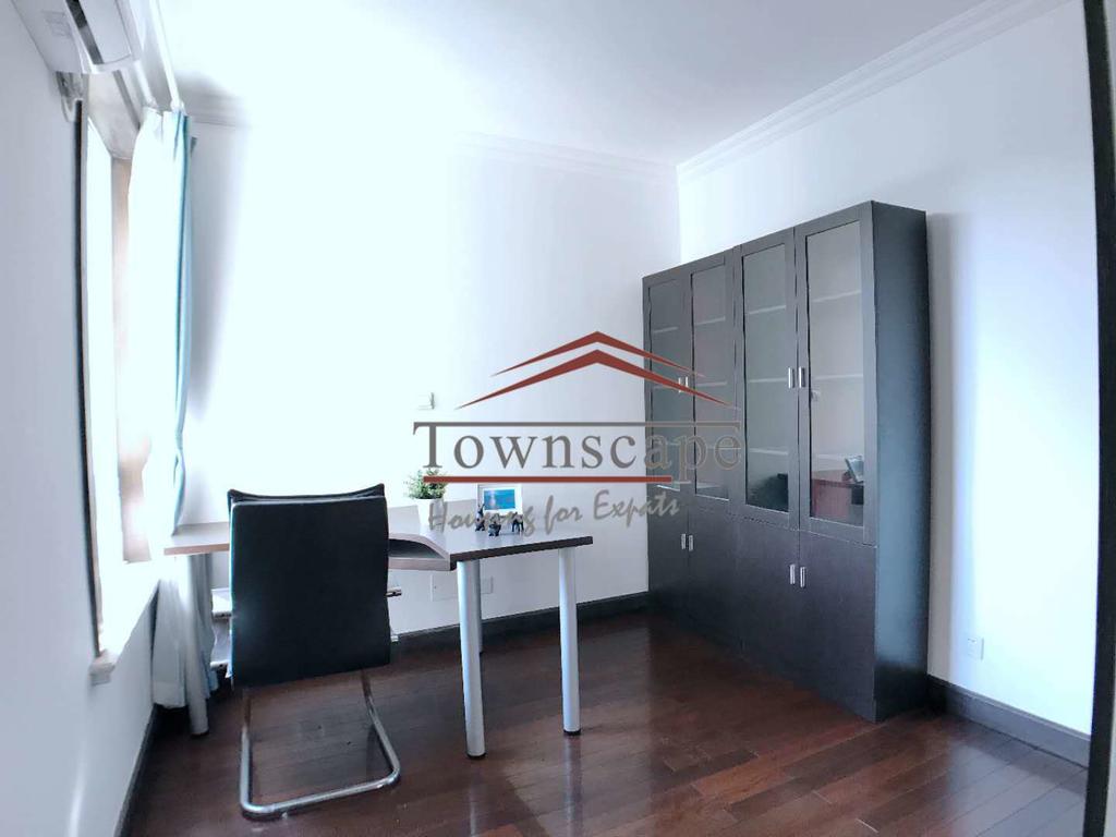  Spacious 2BR Apartment for rent in Xujiahui