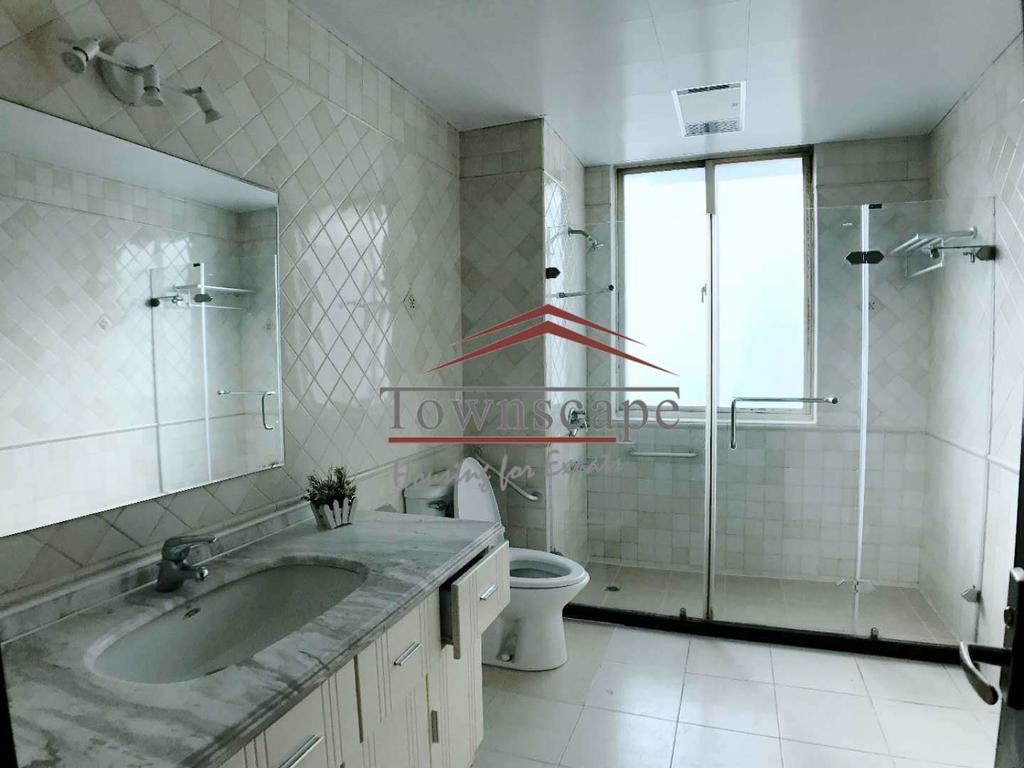  Spacious 2BR Apartment for rent in Xujiahui