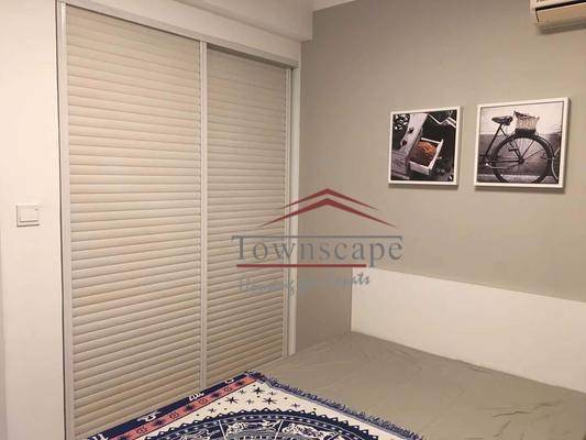  Renovated 2BR Apartment in Jingan