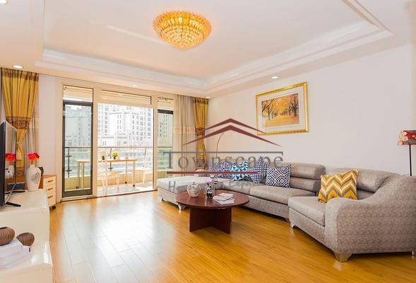  Modern 3BR Apartment at Yu Garden