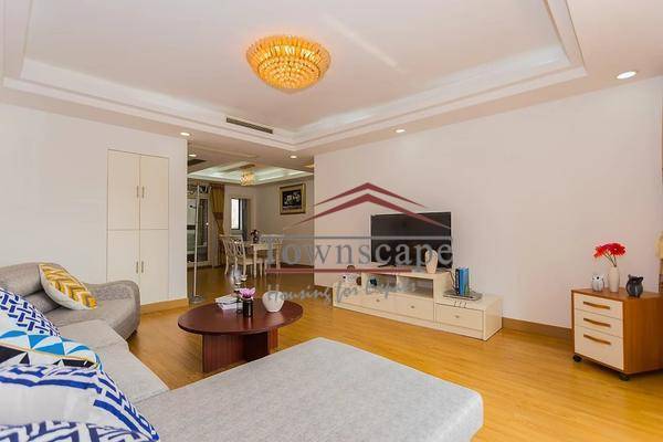  Modern 3BR Apartment at Yu Garden