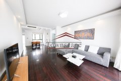  Bright 3BR Apartment behind NYU at Century Avenue in Pudong