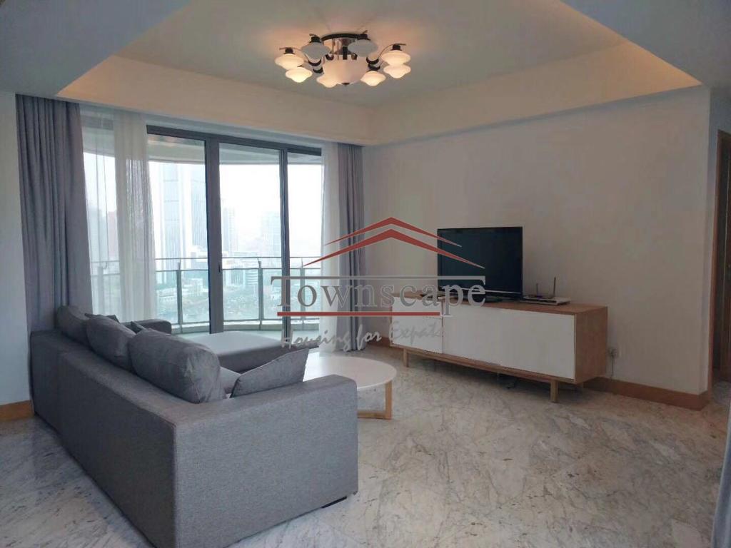  High-End 3BR Apartment above West Nanjing Road Metro