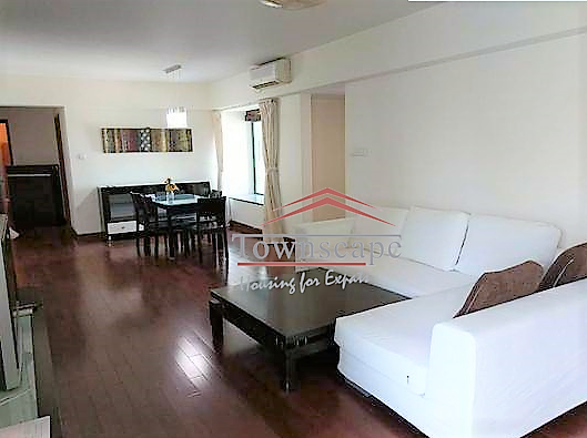  Ample 3BR Apartment in Xujiahui