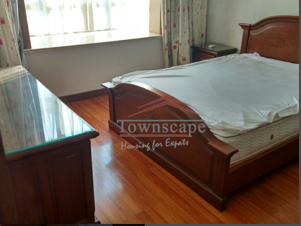  Simple 2BR Apartment near West Nanjing Road