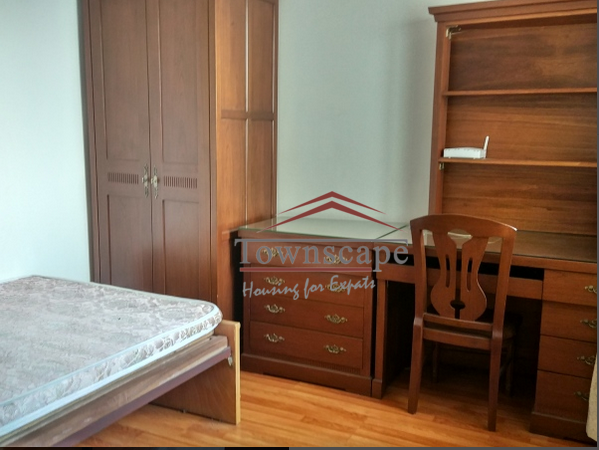  Simple 2BR Apartment near West Nanjing Road