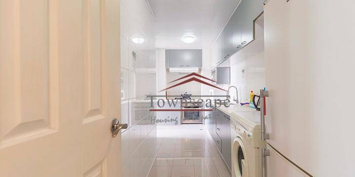  Bright Modern Apartment in Xujiahui