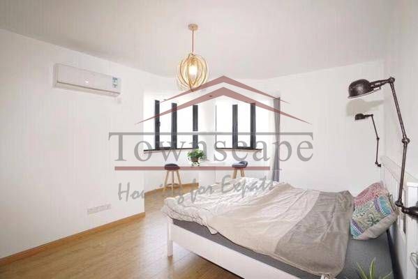  Renovated 4BR Apartment near Jingan Temple