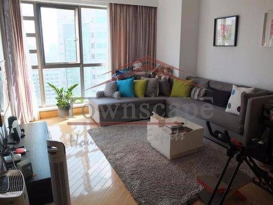  Bright 2BR Apartment, Small Community in former French Concession