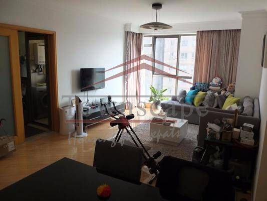  Bright 2BR Apartment, Small Community in former French Concession