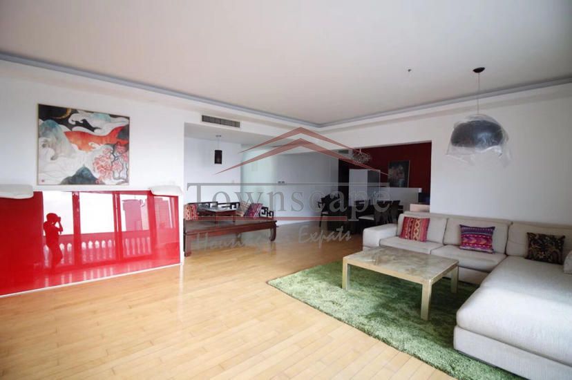  Bright and Ample 3BR Apartment in former French Concession