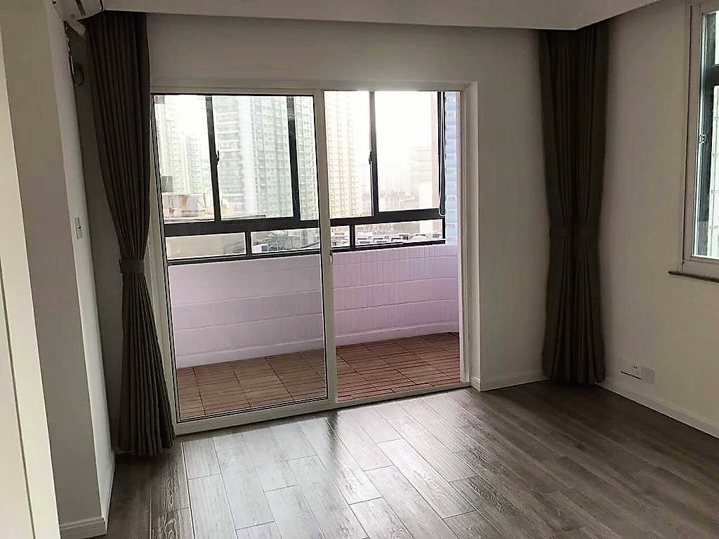  Modern Style Apartment in Dapuqiao Area