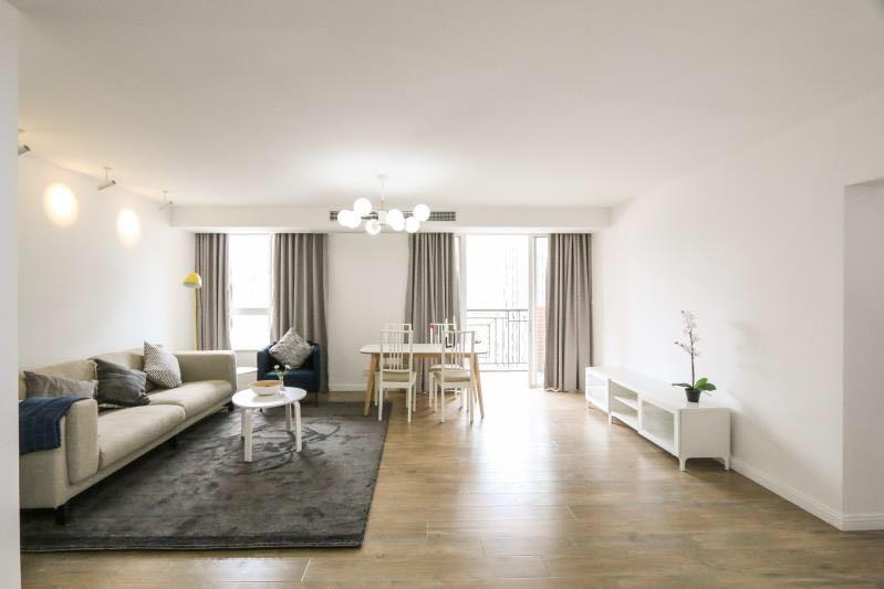  Modern 3BR Apartment for Rent in Lujiazui