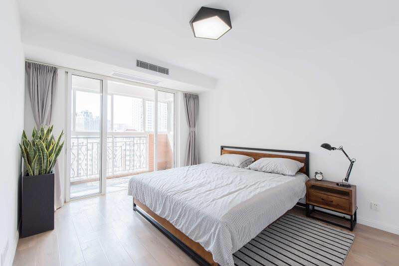  Modern 3BR Apartment for Rent in Lujiazui