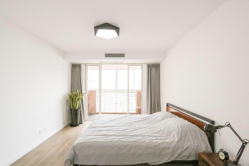  Modern 3BR Apartment for Rent in Lujiazui