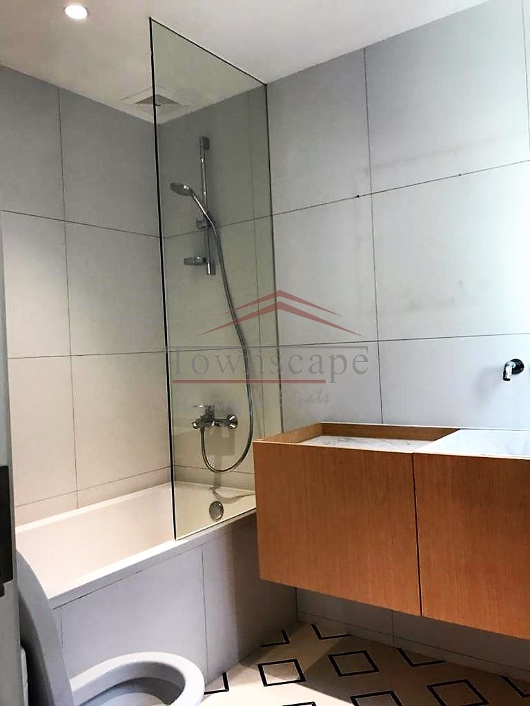  Prestigious 2BR Apartment near West Nanjing Road