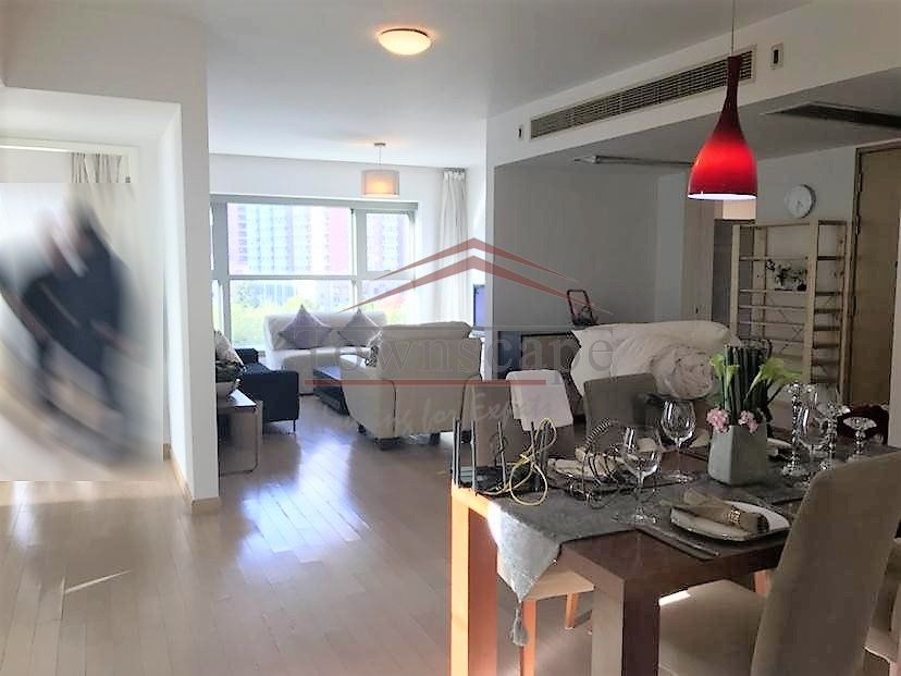  Bright 3BR Apartment in Jing An with Free Clubhouse