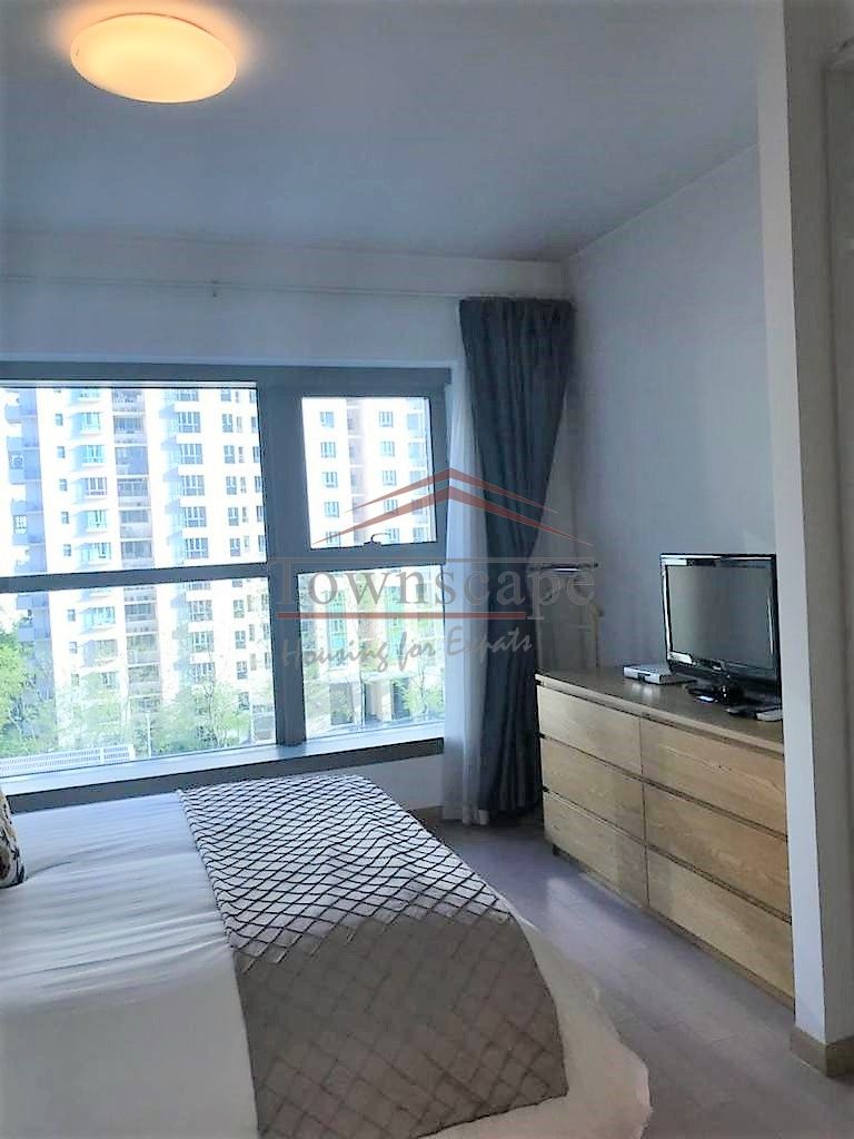  Bright 3BR Apartment in Jing An with Free Clubhouse