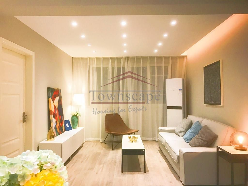  Prime Location 2BR Apartment next to Jingan Temple