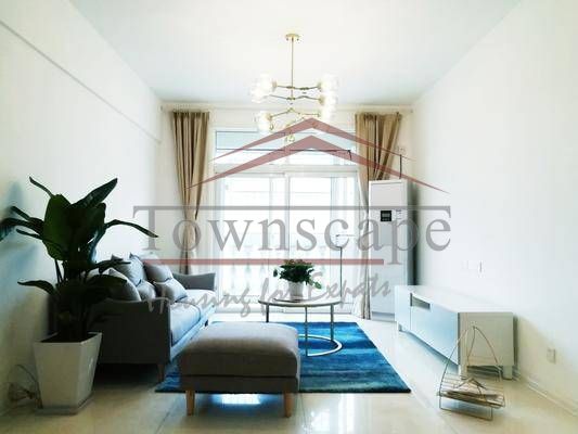  Sunny 2BR Apartment near Xintiandi and Dapuqiao