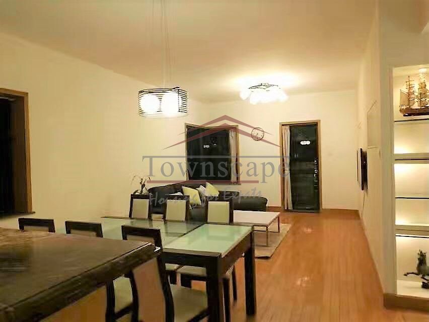  2BR Apartment Good Compound near Shanghai Library