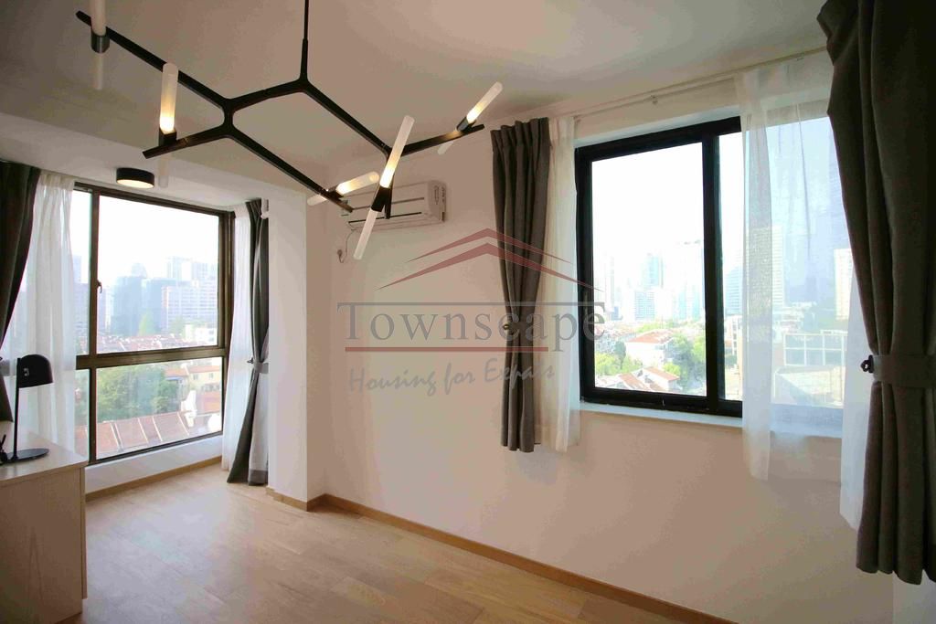  Modern 2BR Apartment with Floor Heating nr Jingan Temple