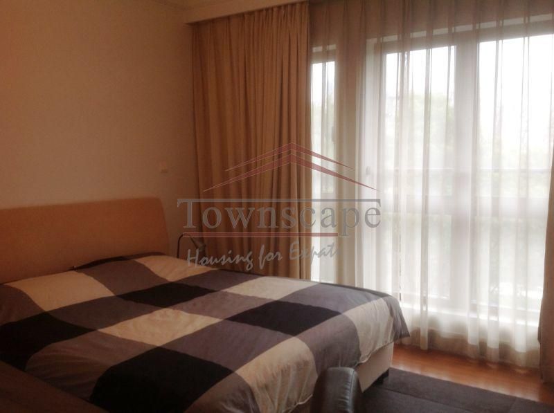  Bright 3BR Apartment for Rent in Xujiahui