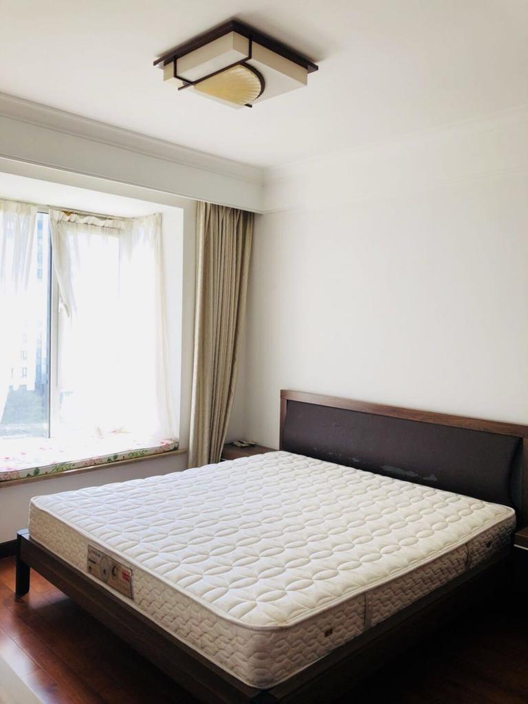  Great Value 3BR Apartment in Xintiandi